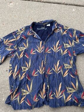 BAMBOO Navy Button-Up Shirt with Gold and Red Leaf Print